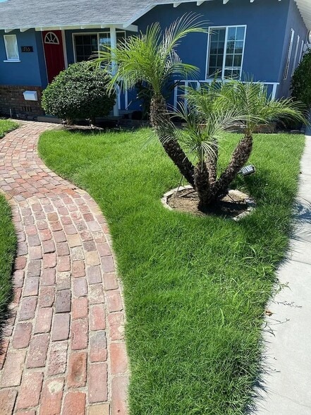 3 bedroom 2 bath house - 755 S Fenimore Ave