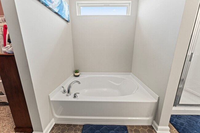 Building Photo - 8609 Warbler Br Wy
