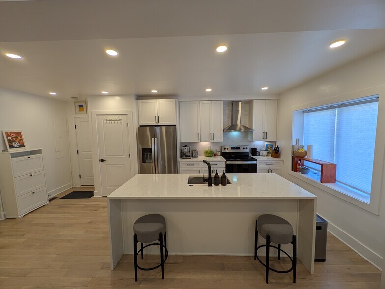 Building Photo - 1273 Simms Pl NE