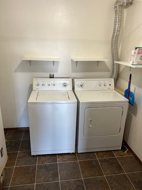 Building Photo - 402 Miller Ln