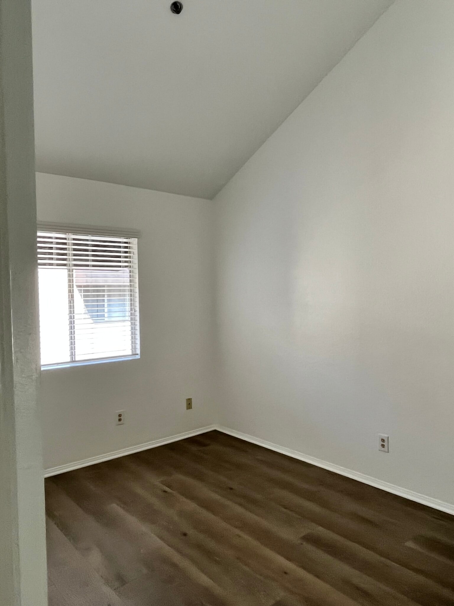 Bedroom 2 - 1345 E Grand Ave