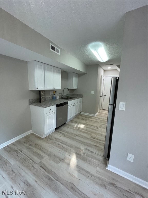 Building Photo - 22257 River Walk Rd