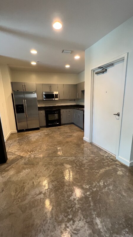 Building Photo - 5008 S MacDill Ave