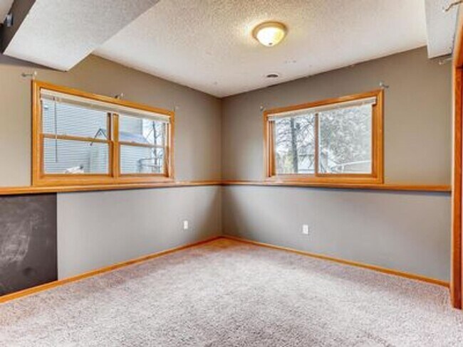 Building Photo - Must See Single Family Home!  Fenced in Ya...