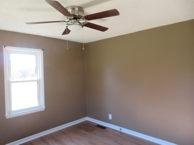 Building Photo - Dinwiddie County