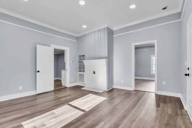 Building Photo - Cozy 2BR, 1BA Home with Spacious Yard in Downtown Anderson! ($1900/mo rent***)