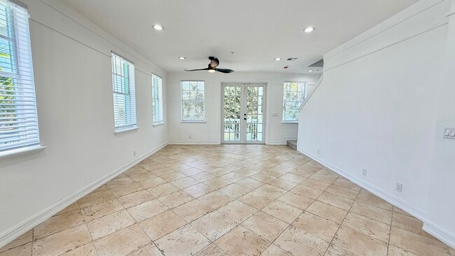 Building Photo - 810 3rd Ave N