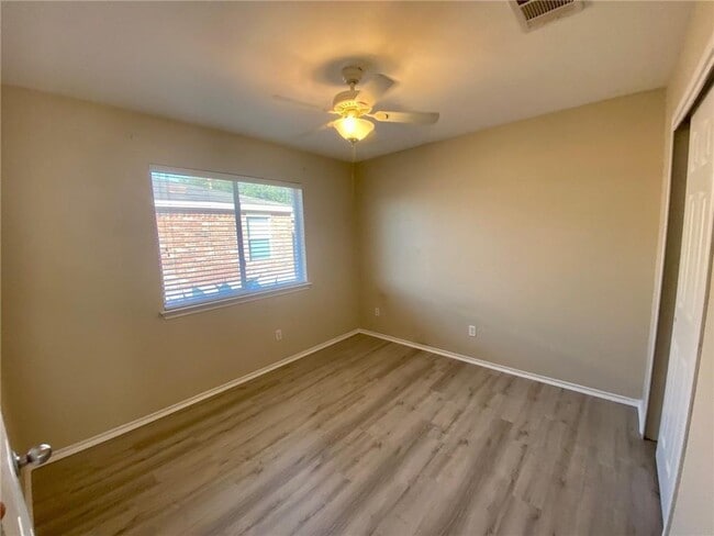 Building Photo - 111 Salado Dr