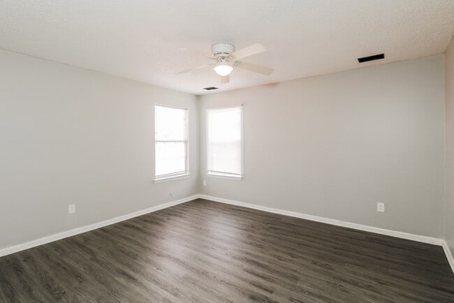 Building Photo - 118 W Waverly Pl Ct