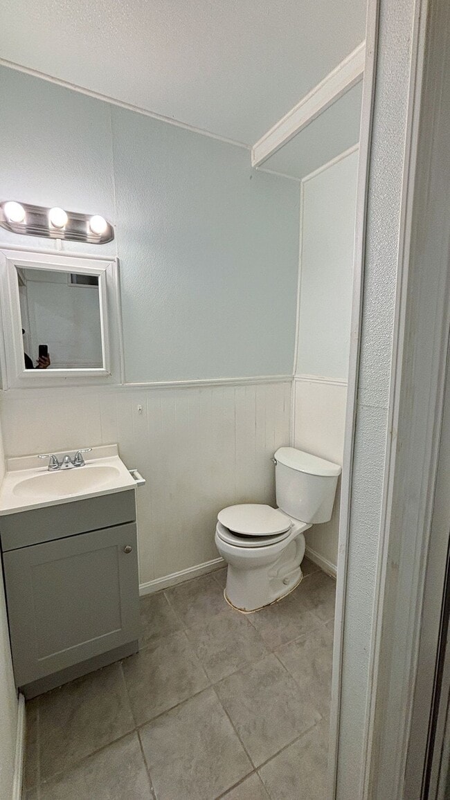 Building Photo - 2712 Beryl Ave