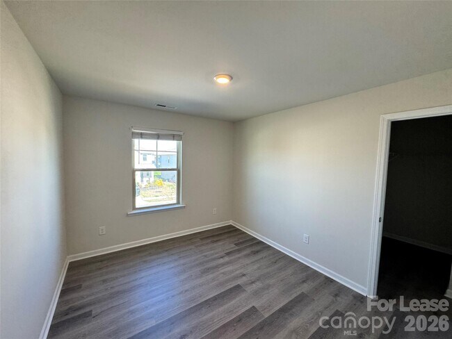 Building Photo - 1011 Maylen Trce