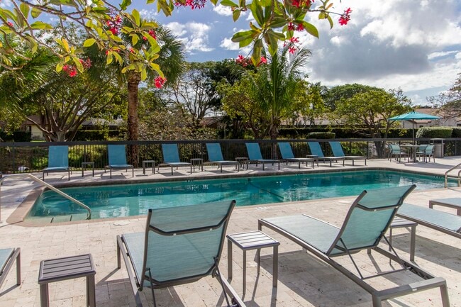 Lilac Village Crown Court Pool - Lilac Village Boca Raton Apartments