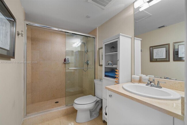 Building Photo - 20000 E Country Club Dr