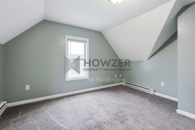 Building Photo - 4 E Broadway