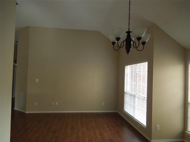 Building Photo - 2604 Potomac Dr