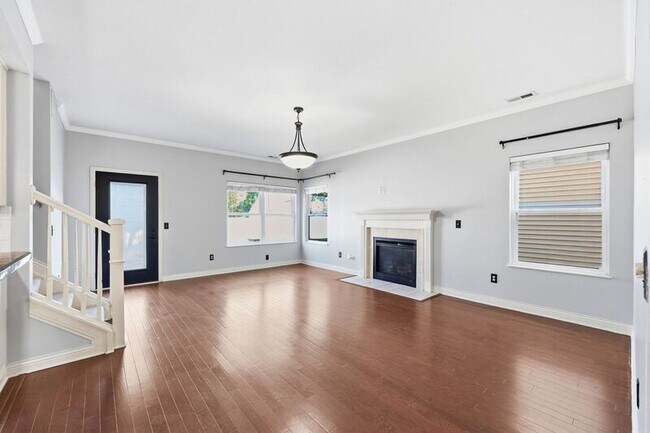 Building Photo - 5940 Meehan Rd
