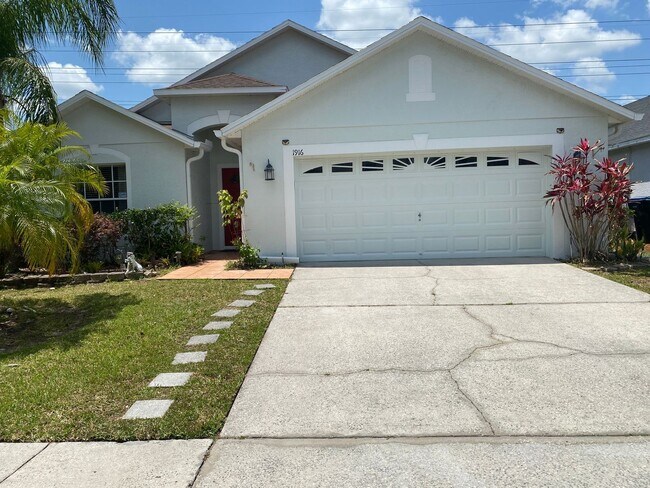 Primary Photo - 3 Bedroom 2 bath Home in Cypress Lakes