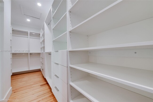 Building Photo - 1449 Cecilia Ave