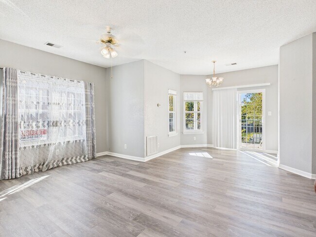 Building Photo - 801 Brassie Ln