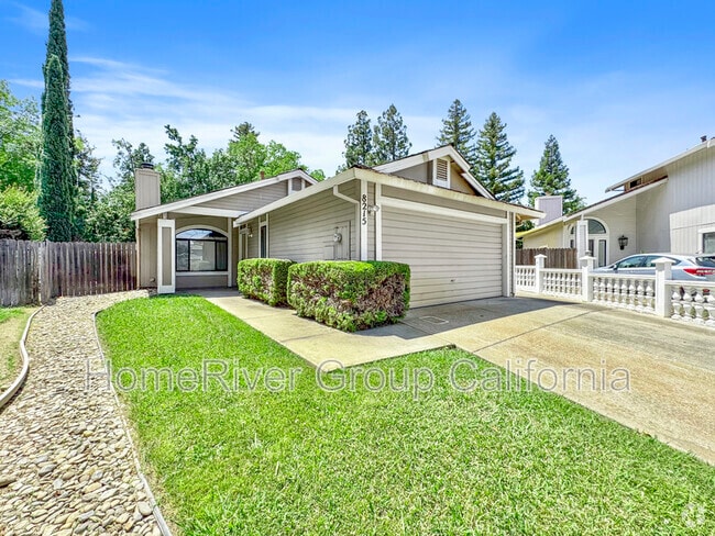 Building Photo - 8215 Bluehaven Ct