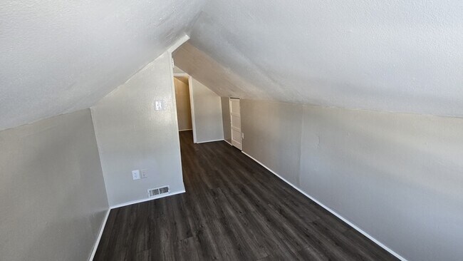 Building Photo - 2914 Sewell St