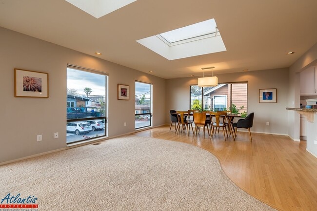Building Photo - Desirable Home | Oceans Views | Close To B...