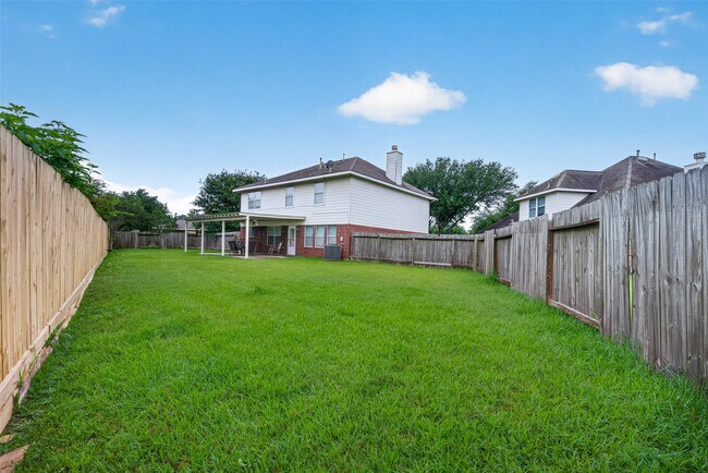 Building Photo - 12042 Clear Brook Oak St