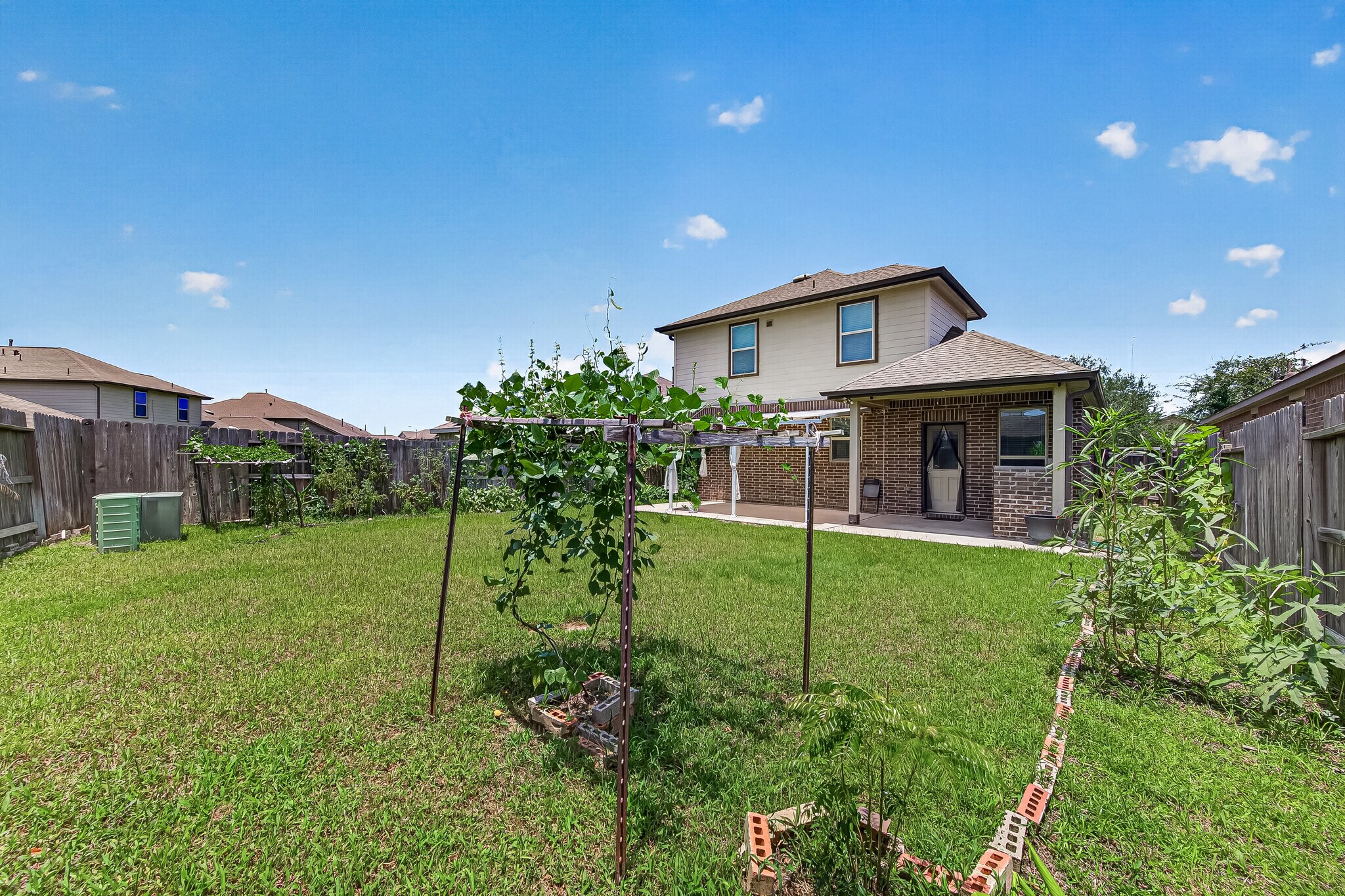 Building Photo - 20223 Highfield Park Dr