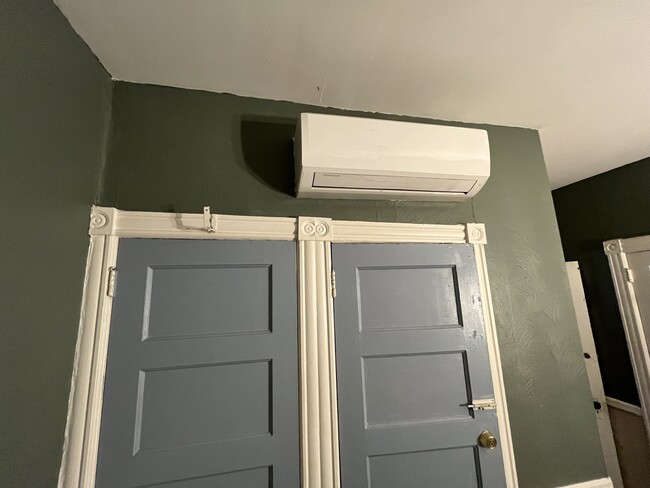 Mini-Split(Air Conditioning) in Dinning Room - 524 Macdade Blvd