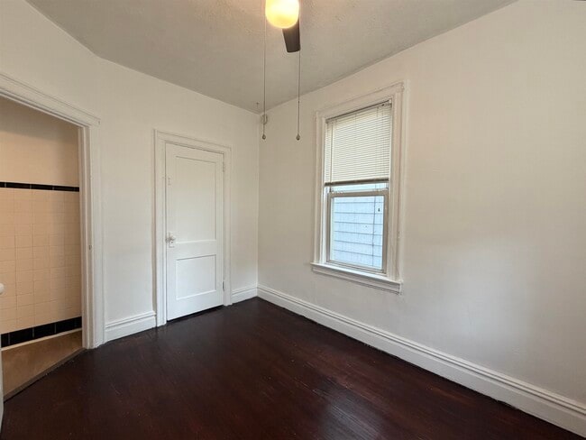 Building Photo - 152 Clendenny Ave