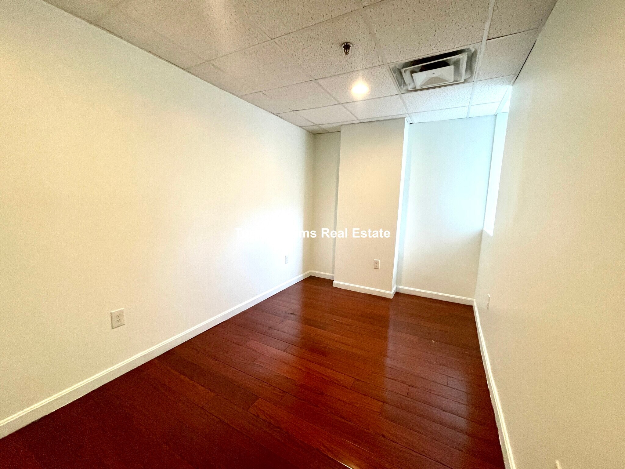 Building Photo - 72 Kneeland St