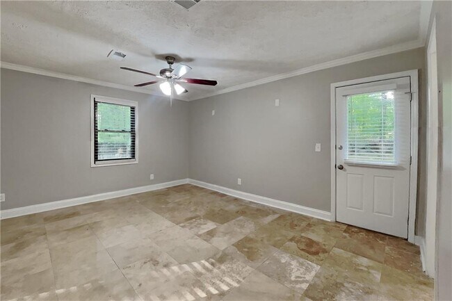 Building Photo - 464 Ridgemont Dr