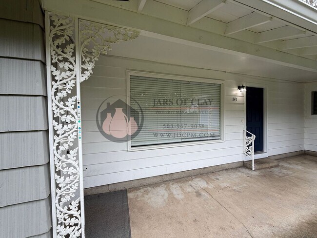 Building Photo - Berry Property #2025-1766