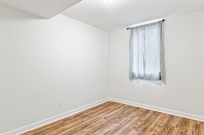 Building Photo - 1313 Giles Rd