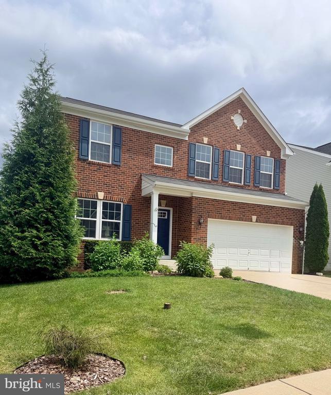 Building Photo - 9411 Wood Creek Cir