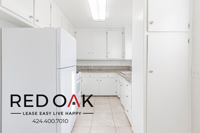 Building Photo - 4846 Hazeltine Ave