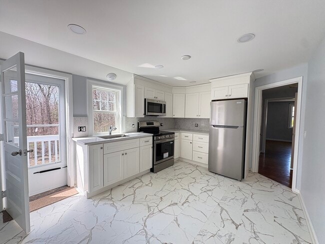 Building Photo - 111 Holden St