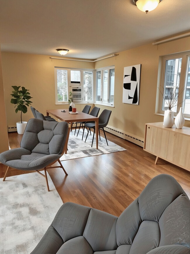 Building Photo - 708 W Bittersweet Pl