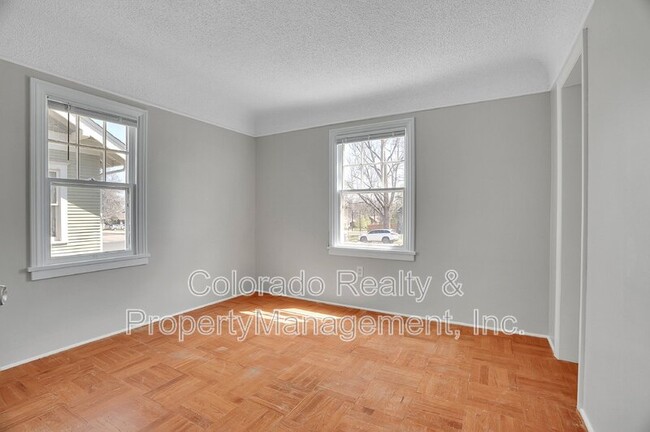 Building Photo - 1405 15th Ave