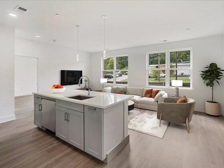 Building Photo - Madison Mall on Main Apartments