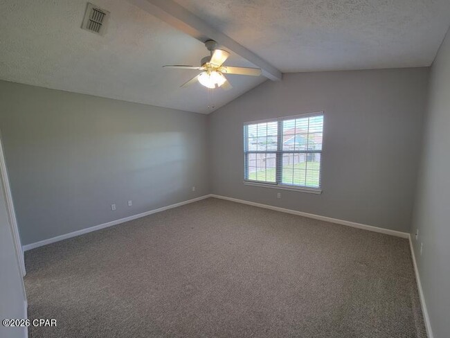 Building Photo - 2406 Maple Ct