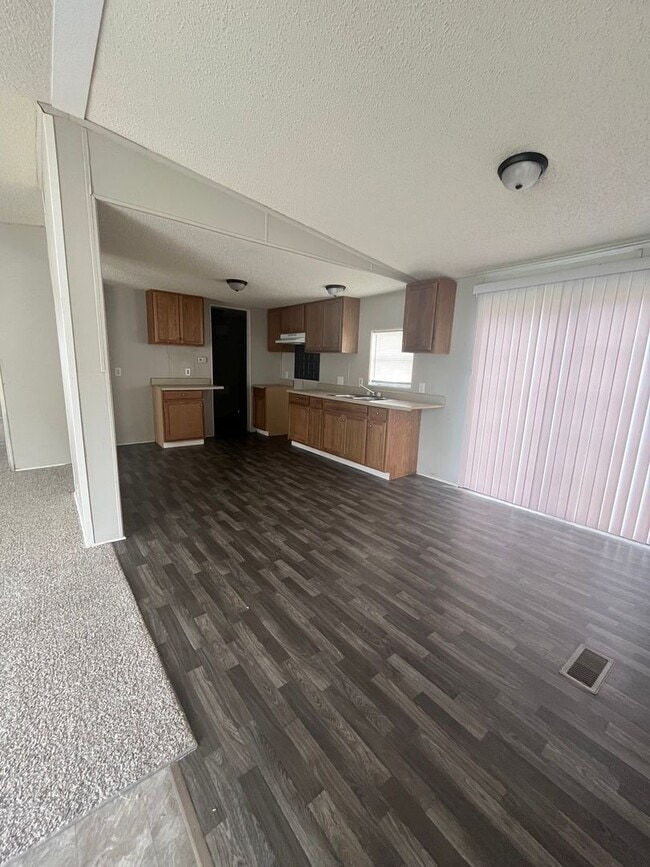 Building Photo - Mobile home for rent