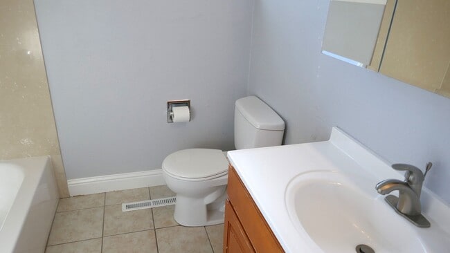 Building Photo - UPDATED THREE BED / TWO BATH MARINWOOD HOME IN THE MILLER CREEK SCHOOL DISTRICT