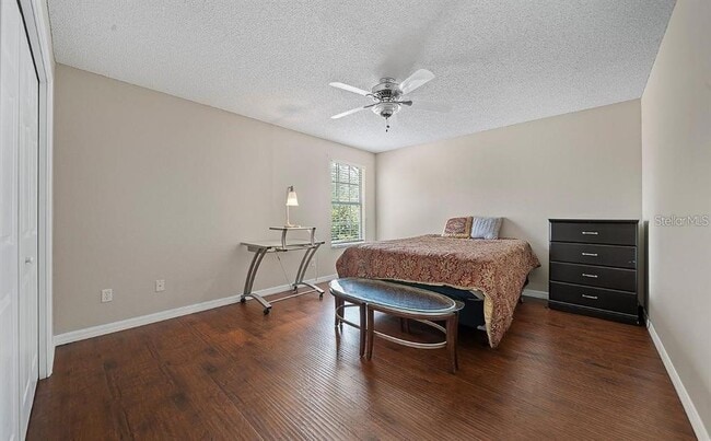 Building Photo - 3304 Amberley Park Cir