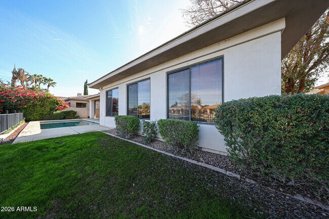 Building Photo - 1710 W Bartlett Way