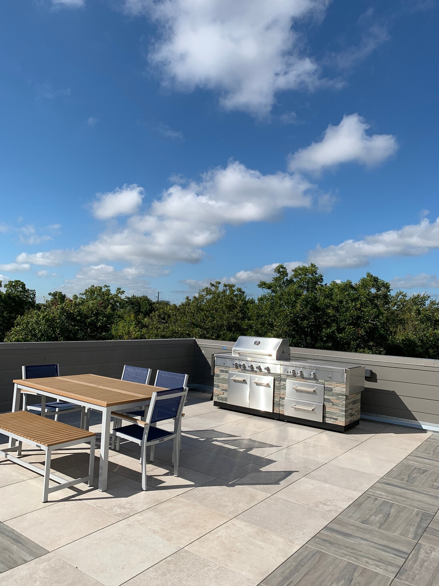 Communal 3rd floor patio - 2213 Poquito St