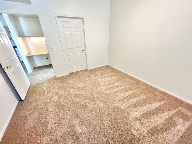 Building Photo - BEAUTIFUL 1 BEDROOM, 1 BATHROOM CONDO LOCA...