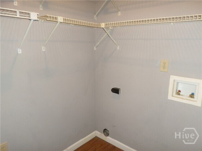 Building Photo - 29 Colony Park Dr