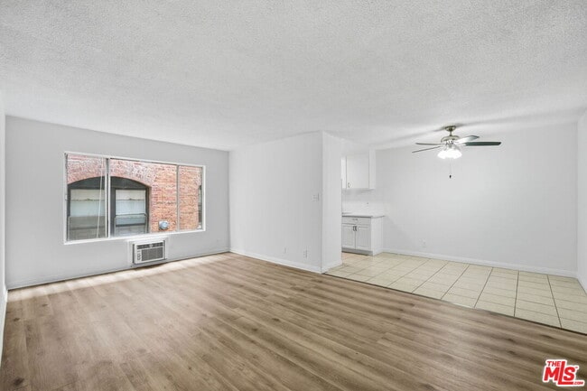 Building Photo - 4100 W 1st St