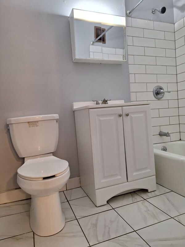 Building Photo - 16 Niles St